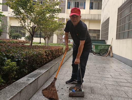 2c4d1b76e8254514af90b03677351f27.jpg 2c4d1b76e8254514af90b03677351f27.jpg