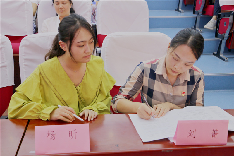 9e5ff42e5d59435ab4105fc5b2bb9d23.jpg 9e5ff42e5d59435ab4105fc5b2bb9d23.jpg