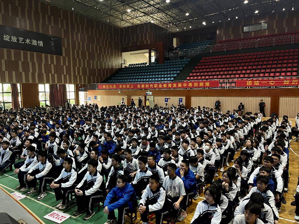 e981f42486c34666a69e198d58dfe578.jpg e981f42486c34666a69e198d58dfe578.jpg