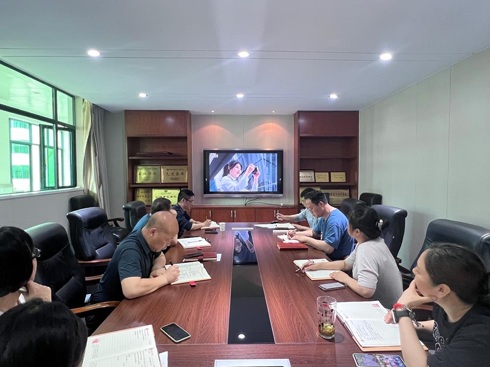 e17d586537f3401cb248f848f2a2ea70.jpg e17d586537f3401cb248f848f2a2ea70.jpg