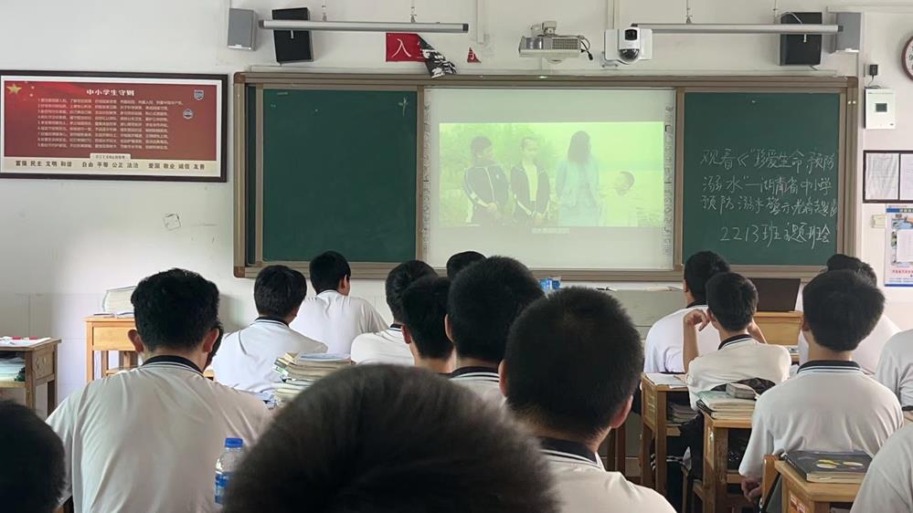 e288fd432a5e45869e3da65dbf88b50b.jpg e288fd432a5e45869e3da65dbf88b50b.jpg