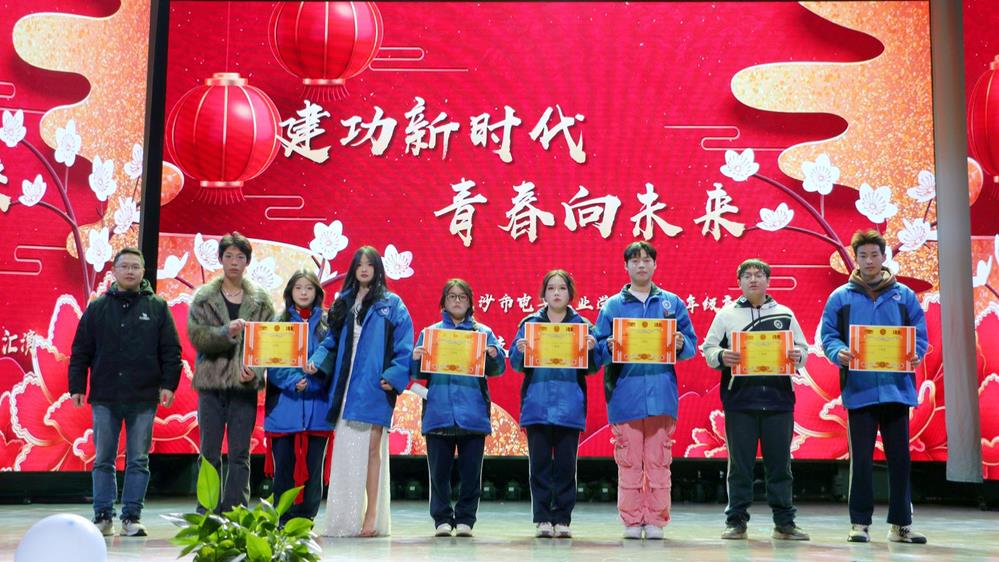 fab4da117a5e4e3a80c97c5653b18f43.jpg fab4da117a5e4e3a80c97c5653b18f43.jpg