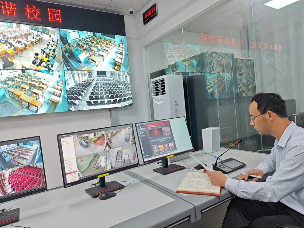 2ce99a81cb3c420eaff5d47339c003e6.jpg 2ce99a81cb3c420eaff5d47339c003e6.jpg