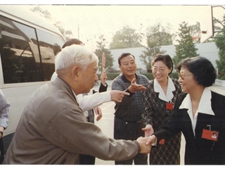 原教育部长何东昌视察我校